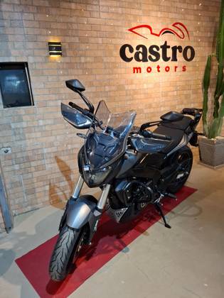 BAJAJ DOMINAR NS200 